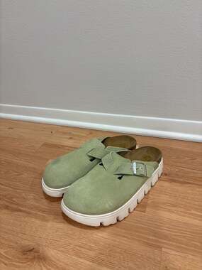 Birkenstock Papillio Boston Chunky Platform Suede Clogs in Faded Lime